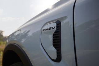 Němci chtějí motivovat k nabíjení plug-in hybridů, mohou omezovat výkon vozů - Novinky